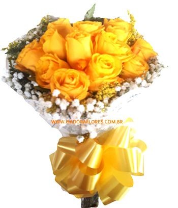 -Buquê com 15 rosas amarelas.